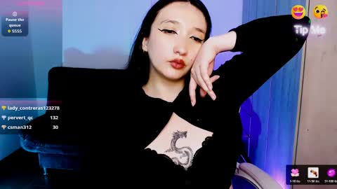 Snapshot of victoria_smile_ chatting on April 2026 09:39:33 PM Victoria online show from April 2026 09:39:33 PM