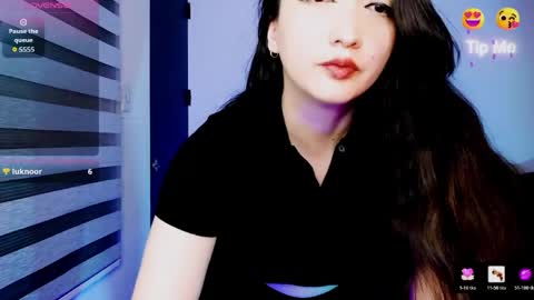 Snapshot of victoria_smile_ chatting on April 2026 09:27:01 PM Victoria online show from April 2026 09:27:01 PM