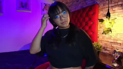 victoria online show from November 2025 08:42:01 PM