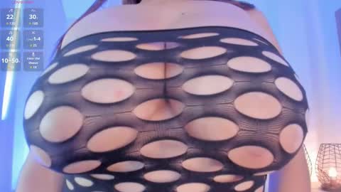 Snapshot of victoria_vallejo chatting on December 2024 02:46:02 PM victoria online show from December 2024 02:46:02 PM