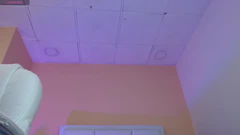 Snapshot of victoriaa_01 chatting on December 2025 11:50:02 AM victoria online show from December 2025 11:50:02 AM