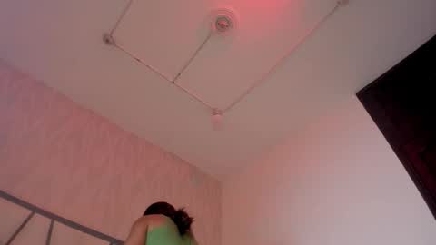 Victoria Sofia online show from November 2025 07:04:01 PM