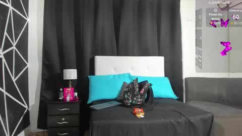 Snapshot of victoriaa_zans chatting on October 2025 10:02:01 AM Victoria Zans  online show from October 2025 10:02:01 AM