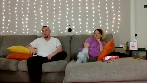 Victoria and Jesse online show from January 2025 04:02:02 PM