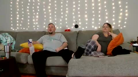 Victoria and Jesse online show from January 2025 07:17:02 PM