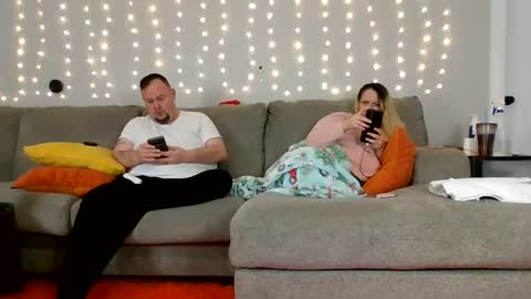 Victoria and Jesse online show from January 2025 04:41:01 PM