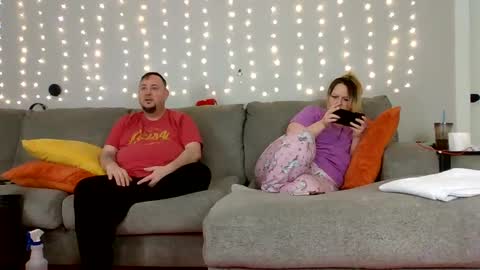 Victoria and Jesse online show from January 2025 09:27:01 AM