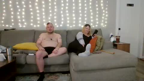 Victoria and Jesse online show from October 2025 06:57:02 PM