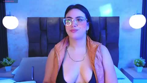 Snapshot of victoriaandrade chatting on July 2026 11:49:02 AM Victoria Andrade online show from July 2026 11:49:02 AM