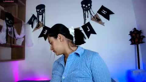 Victoria online show from October 2025 11:53:01 AM