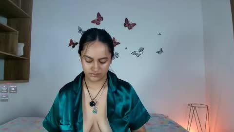 Victoria online show from November 2025 10:50:02 AM