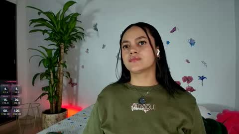 Snapshot of victoriablack_ chatting on April 2026 07:18:02 PM Victoria online show from April 2026 07:18:02 PM