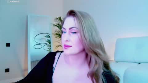 Snapshot of victoriafalls chatting on December 2025 07:04:02 AM Miss V online show from December 2025 07:04:02 AM