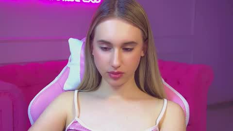 Victoria online show from October 2025 06:16:01 PM