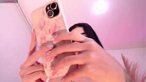 Snapshot of victorialeia chatting on November 2025 01:17:01 AM Victoria online show from November 2025 01:17:01 AM