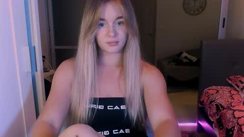 Snapshot of victoriande chatting on October 2025 12:12:02 PM Eva and Victor online show from October 2025 12:12:02 PM