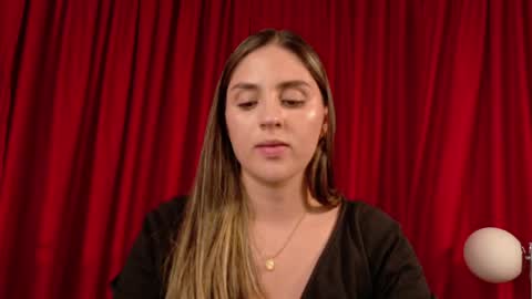 Snapshot of victorianova chatting on May 2026 08:03:02 PM VictoriaNova online show from May 2026 08:03:02 PM