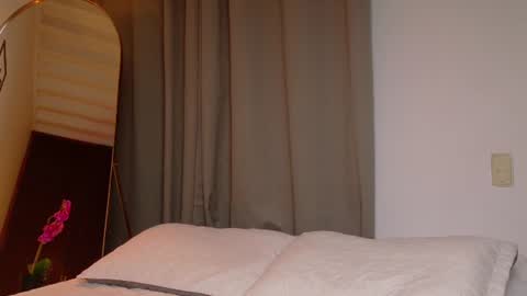 Snapshot of victorianova chatting on July 2026 01:19:01 AM VictoriaNova online show from July 2026 01:19:01 AM