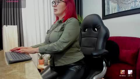 Snapshot of victoriapaker chatting on April 2026 12:08:02 PM victoriapaker online show from April 2026 12:08:02 PM