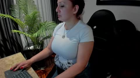Snapshot of victoriapaker chatting on May 2026 11:26:01 AM victoriapaker online show from May 2026 11:26:01 AM