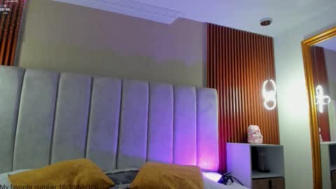 Snapshot of victoriaregia1 chatting on November 2025 11:20:02 AM Maria Victoria online show from November 2025 11:20:02 AM