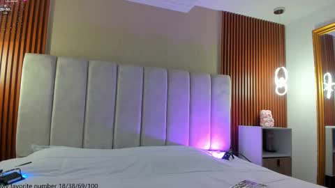 Snapshot of victoriaregia1 chatting on November 2025 12:04:01 PM Maria Victoria online show from November 2025 12:04:01 PM