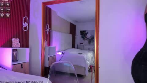 Snapshot of victoriaregia1 chatting on November 2025 11:29:01 AM Maria Victoria online show from November 2025 11:29:01 AM