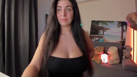 Viktoria online show from May 2026 06:28:02 PM