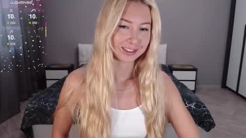 VictoriaTiger online show from October 2025 08:59:02 AM