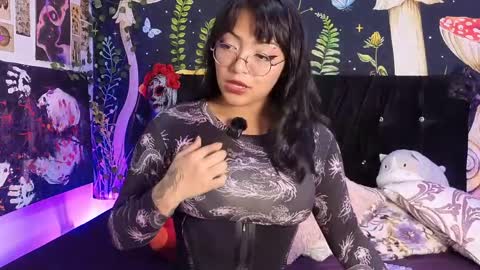 Snapshot of victoriia_thompson chatting on April 2026 09:57:02 PM victoriia_thompson online show from April 2026 09:57:02 PM