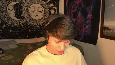 Snapshot of victorino_jhonson chatting on January 2025 04:02:01 AM Victorino Jhonson online show from January 2025 04:02:01 AM