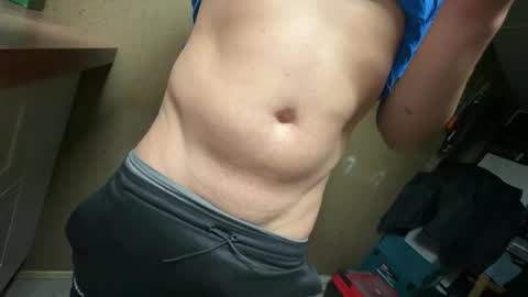 Snapshot of victorwitt91 chatting on April 2026 10:29:02 PM victorwitt91 online show from April 2026 10:29:02 PM