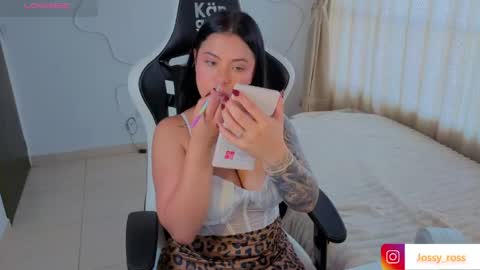 Snapshot of victoryyy__ chatting on May 2026 07:32:01 PM V I C T O R I A online show from May 2026 07:32:01 PM