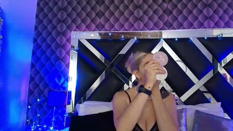 victtoria lee online show from March 2026 08:04:02 PM