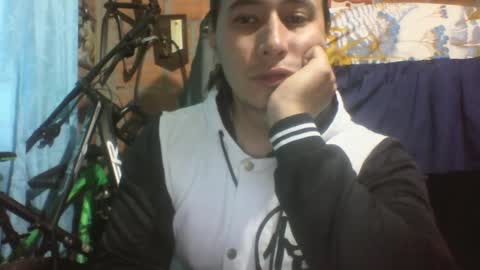 Snapshot of viernes1010 chatting on January 2025 12:36:02 PM viernes1010 online show from January 2025 12:36:02 PM