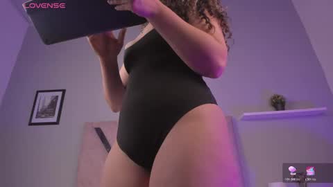 Snapshot of viictoria_becker chatting on May 2026 11:29:02 AM Victoria online show from May 2026 11:29:02 AM