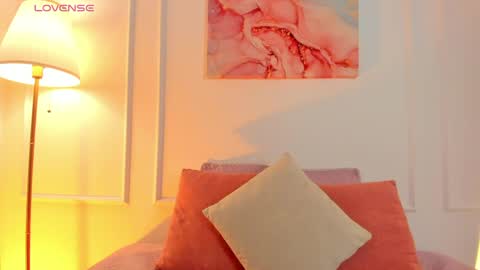 Snapshot of viiolet_moon chatting on April 2026 11:58:01 AM VIOLET MOON online show from April 2026 11:58:01 AM