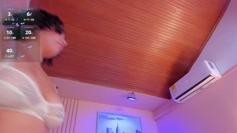 Viiolett online show from January 2025 01:35:01 AM