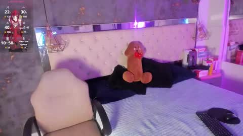 Violet online show from September 2025 01:33:01 PM