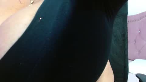 viioleta online show from November 2025 01:11:01 PM