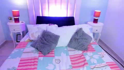 Violet online show from October 2025 12:19:02 PM