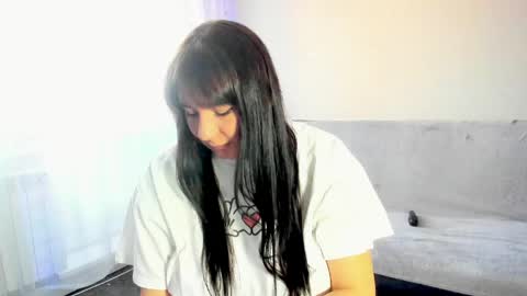 Snapshot of vik_and_love chatting on April 2026 03:29:01 AM Vika online show from April 2026 03:29:01 AM