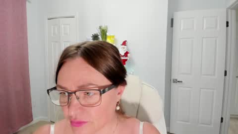 Snapshot of vika7333 chatting on December 2024 08:11:01 PM Ukrainian-woman online show from December 2024 08:11:01 PM