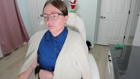 Snapshot of vika7333 chatting on December 2024 06:16:01 PM Ukrainian-woman online show from December 2024 06:16:01 PM