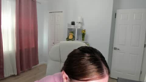 Snapshot of vika7333 chatting on March 2025 04:50:02 PM Ukrainian-woman online show from March 2025 04:50:02 PM