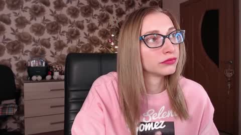 Snapshot of vikaericka chatting on December 2024 05:00:02 PM Vika online show from December 2024 05:00:02 PM