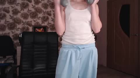 Snapshot of vikaericka chatting on February 2025 05:52:02 PM Vika online show from February 2025 05:52:02 PM