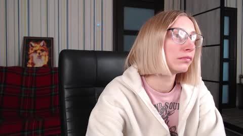 Vika online show from November 2025 07:57:01 AM