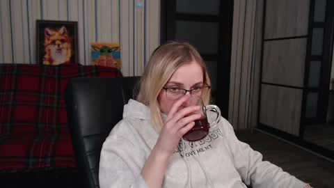 Vika online show from March 2026 07:14:01 PM