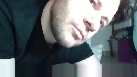 Snapshot of vikbika2 chatting on January 2025 08:36:01 AM  Tom reunz online show from January 2025 08:36:01 AM